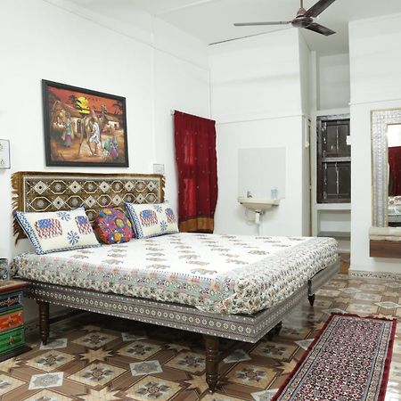 Prag View Heritage Homestay Bhuj Exterior photo